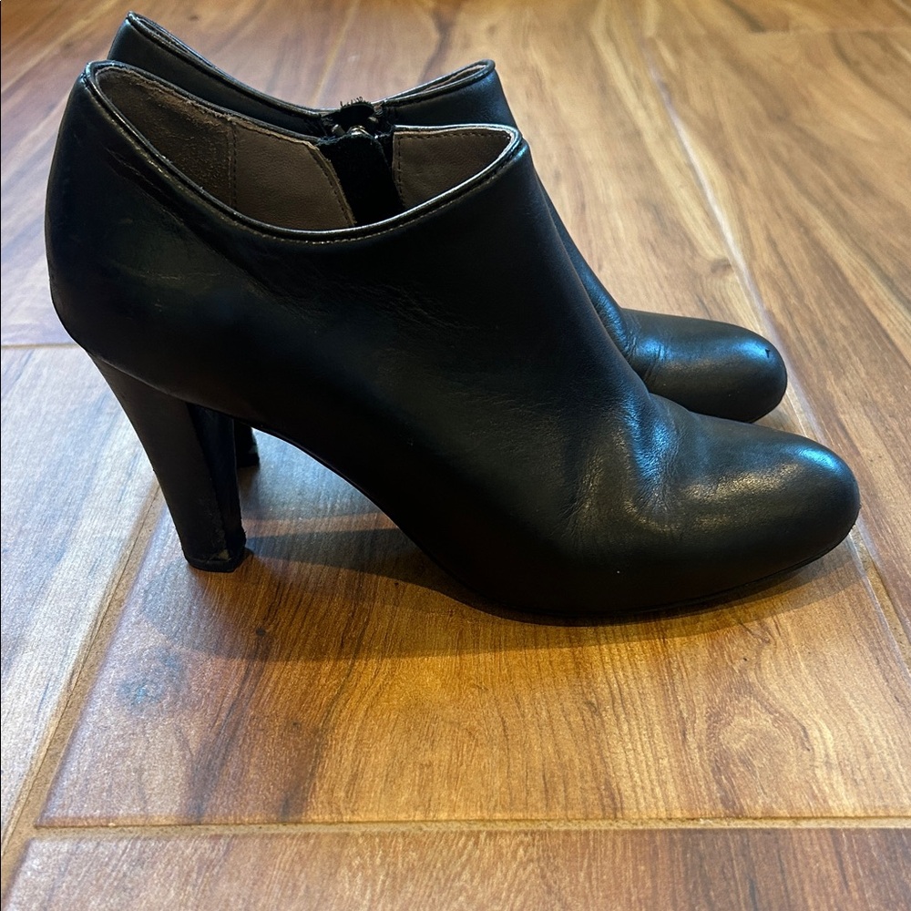 Geox Respira | Black Leather Ankle Booties